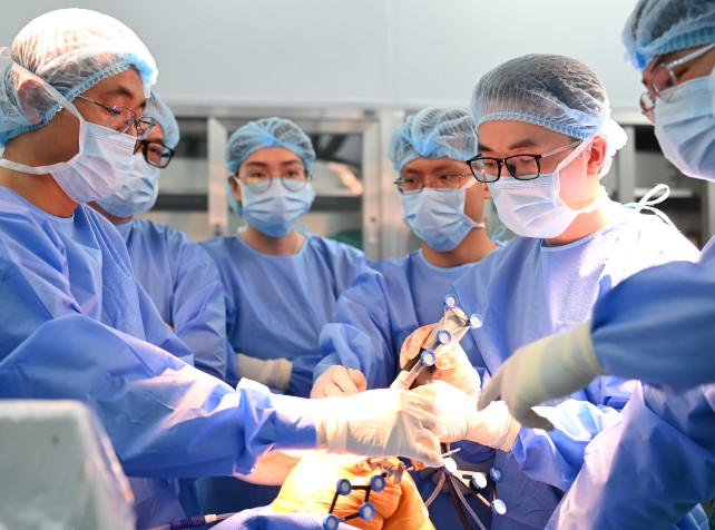 AI Powered Robotic Knee Surgery Marks a New Mobili