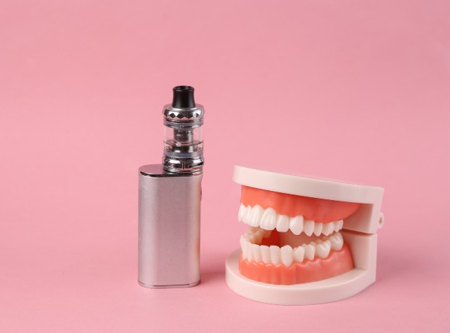 Dentists warn on vaping danger in oral health char
