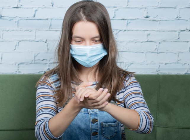 England imposes mandatory bird housing over bird f