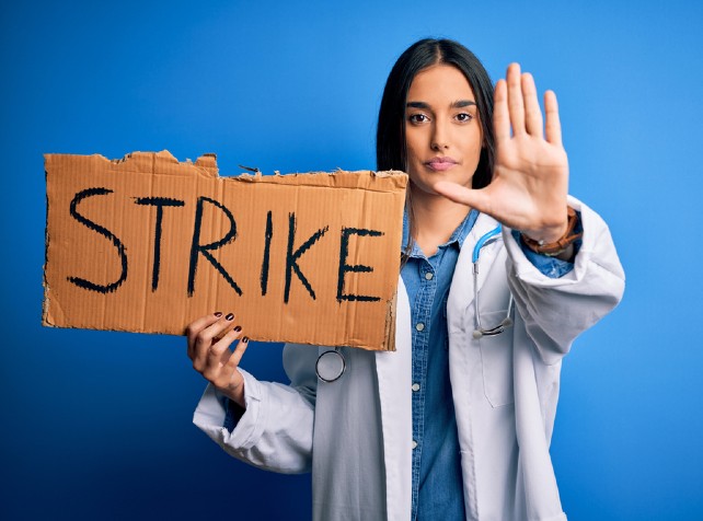 England's junior doctors set for record strike