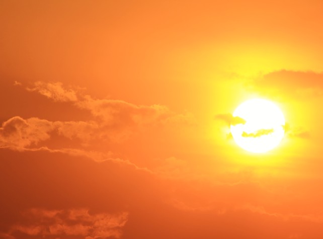 Lives and homes under threat as heatwave takes hol