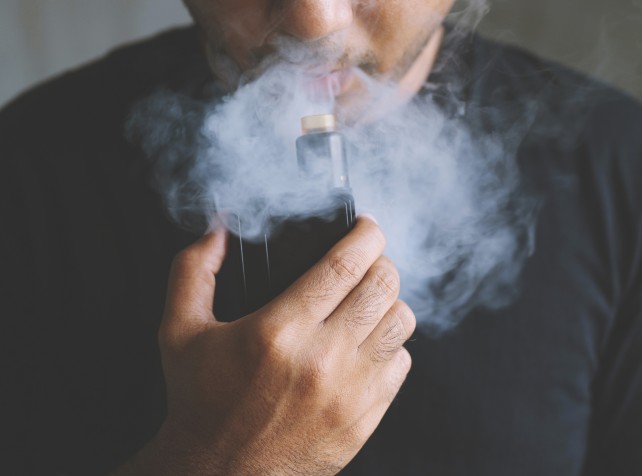 Low pharmacy vaping uptake fuels black market fear