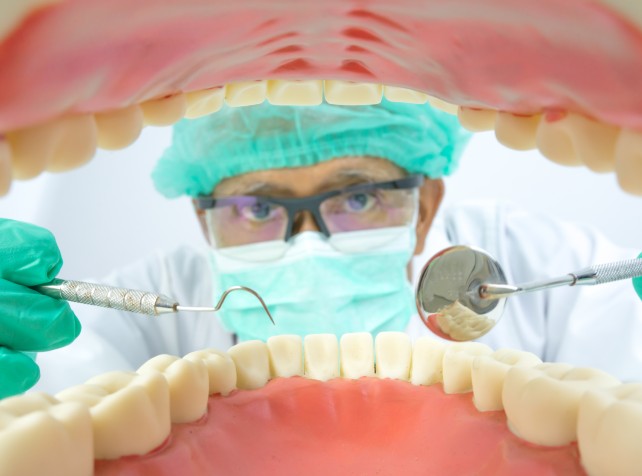 Rogue dentist a 'serious risk' to patients