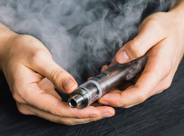 'Scariest experience': ex-vaping youth front new p