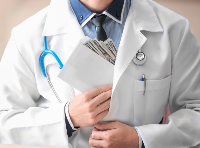 Surgeons took bribes for $2.8 million hospital sal