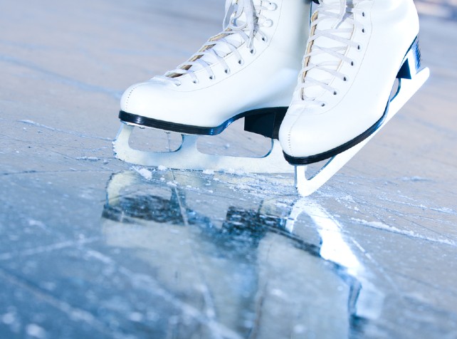 Suspected carbon monoxide poisoning at ice rink