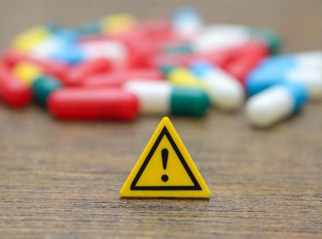 Tech giants slammed for censoring party drug alert