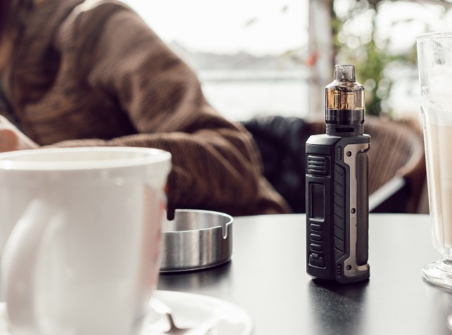 UK government 'shares lessons' on vaping with Aust